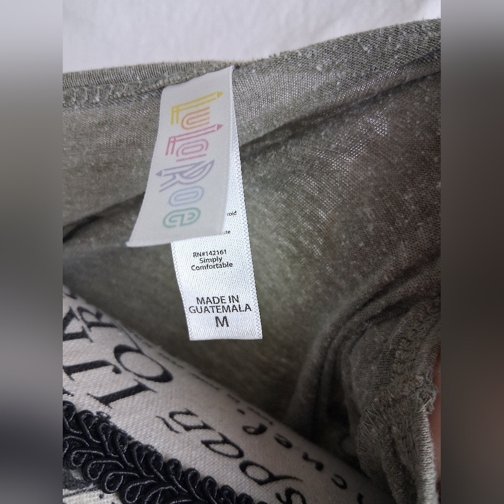 LuLaRoe Medium Green/gray 'Mama Bird' Tee - Picture 3 of 4